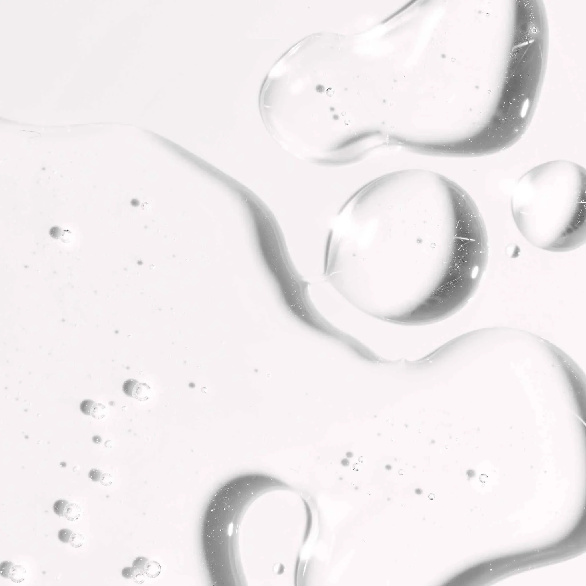 Nuda CloudSerum | Sérum autobronzant repulpant à l'acide hyaluronique - 30ml - Image 2
